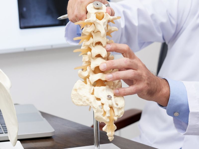 Tratamiento antibiótico para infección de prótesis articulares